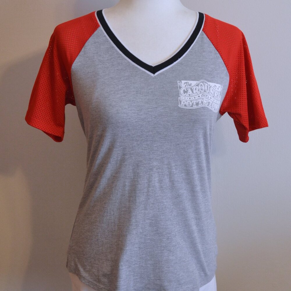 Dist Rict Carousel at Pottstown PA Baseball Style Shirt - Size M